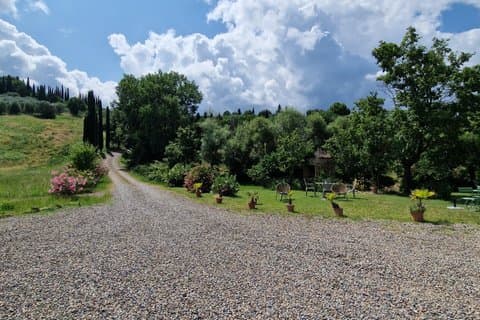 Degustazione di vini in una splendida villa toscana