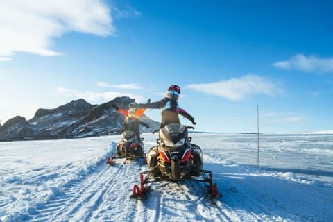 Schneemobilfahrt auf dem Langjökull-Gletscher vom Geysir-Gebiet aus