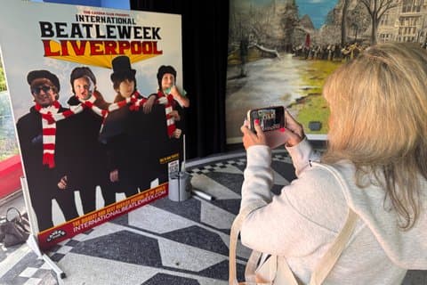 2-timers Beatles "Carpool Karaoke" inkluderer en drink i "Phil"