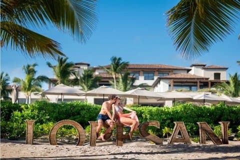 Traslado privado Punta Cana Aeropuerto a desde Lopesan Costa Bávaro