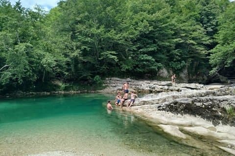 Tour al Cañón y Cuevas