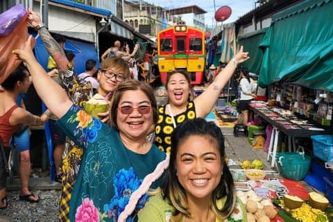 Private Tour to Railway and Floating Markets with Thai desserts
