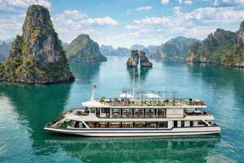 Crucero de un día por la bahía de Halong con almuerzo buffet y kayak