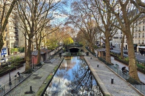 Pariskanalen Saint Martin sightseeingkryssning med livekommentarer