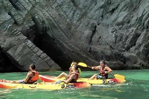 Kayak tour on the coast of Sesimbra