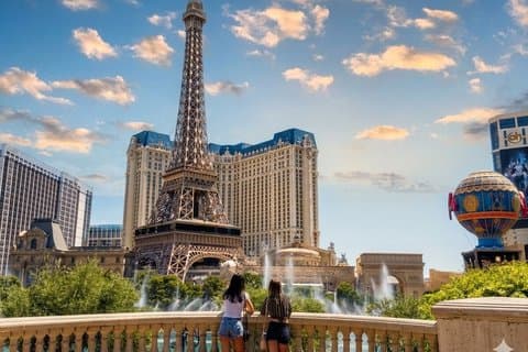 Explore pontos imperdíveis: o passeio a pé original da Las Vegas Strip