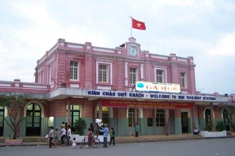 Hue War Revolution: From French Rule to American War