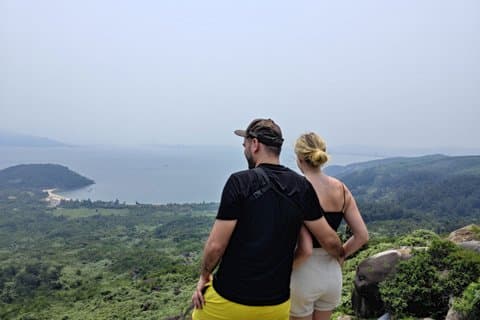 Hue nach Hoi An Privatauto über Hai Van Pass und Goldene Brücke