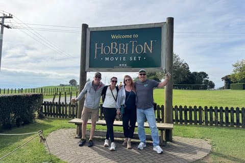 Private Transfer to Hobbiton Movie Set (Ticket included)