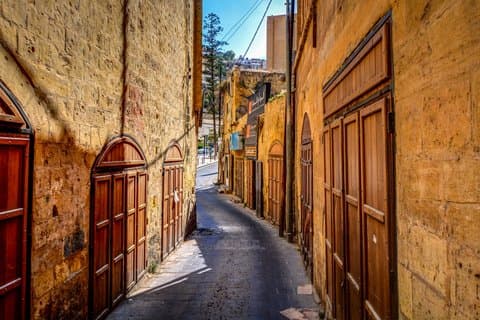 Private As-Salt Walking Daily Life Trail with Optional Lunch or Home Visit