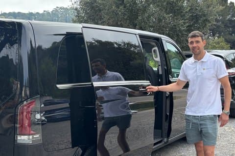 Tour privato da Nizza a Saint Tropez, in Spagnolo o Inglese