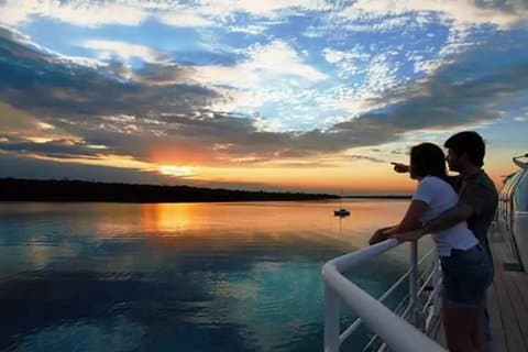 Crucero por la tarde desde Iguazú : La magia de las tres fronteras