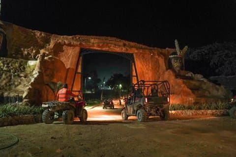 Punta Cana Night Adventure Buggies, Cenote en Dominican Show