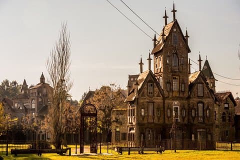 Tour a Campanopolis, Visita la Mágica y Misteriosa Aldea