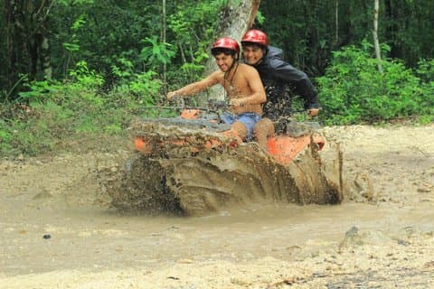 Cancún Jungle Combo : ATV + Ziplines + Cenote schwimmen + FREE Horse Ride