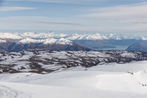 Wanaka Local Snow Experience Scenic Flight with Alpine Landing