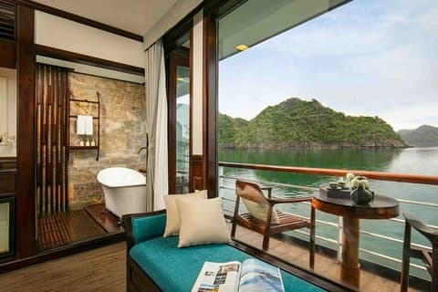 PRIVATE BALCONYハロンランハ湾オールインクルーシブ宿泊クルーズ