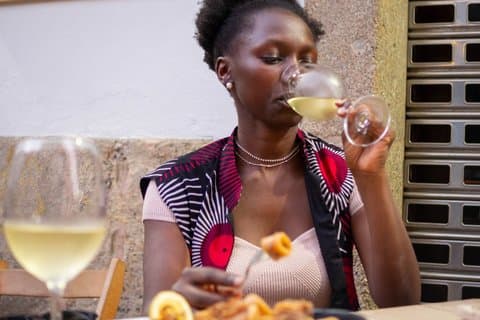 Barcelona Tapas & Vin Privat tur i traditionelle taverner