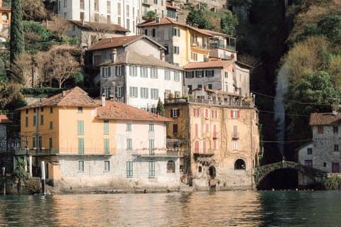 3-hour private boat excursion on Lake Como