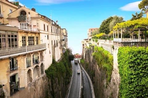 Sorrento Food and Walk Tour to Discover Local Flavors