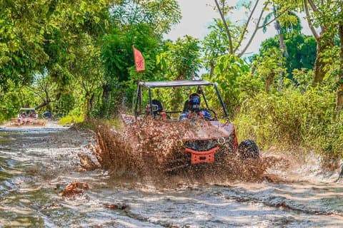 Recorrido en ATV o buggy por la playa en punta cana