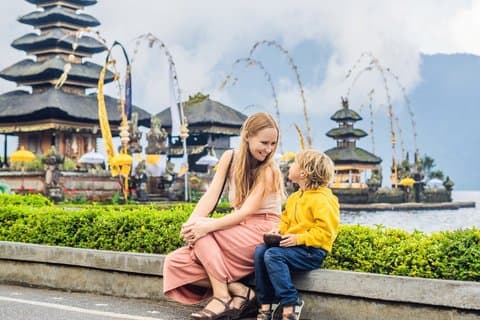 バリウォーター寺院と滝と棚田プライベートツアー