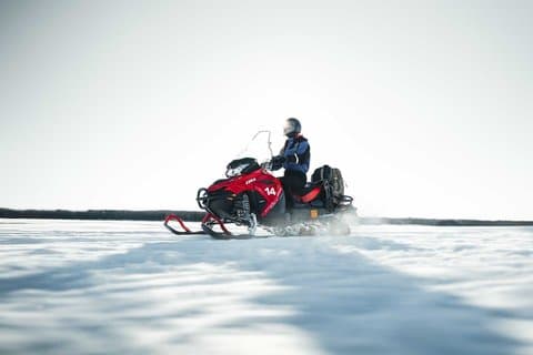 Adventurer's Snowmobile Tour i Rovaniemi, 4 timer