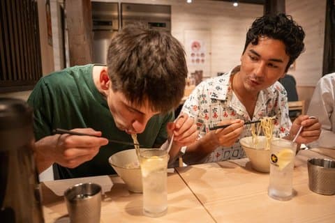 Shinjuku Perfect Pairing Food Tour: 5 stopp, 4 klassiske paringer