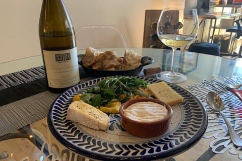 Degustazione di formaggi e vini del Quebec