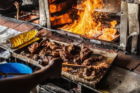 Kampala Kitchens Food Tour avec 12 + dégustations