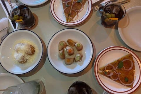 Mendoza Mahlzeiten Food Tour mit 12 + Verkostungen