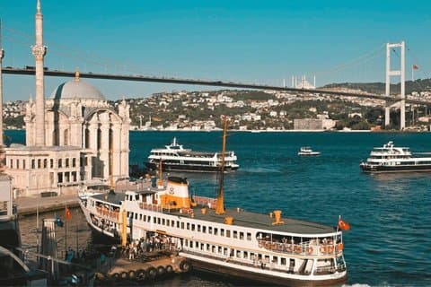 Private Istanbul Layover Bosphorus Cruise and Authentic Bazaars