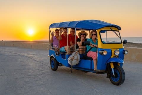 Sunset Gozo Tuk-Tuk Chauffeured Tour Incluindo Comino Cruzeiro