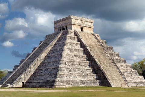 Expedición a Chichén Itzá: Cenotes y Valladolid (Todo Incluido)