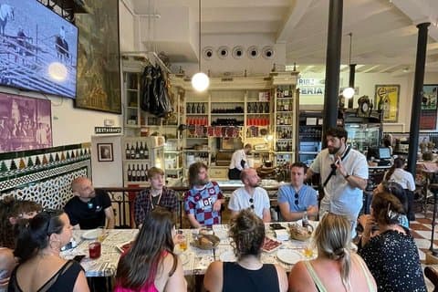 Tour di tapas e storia di Madrid