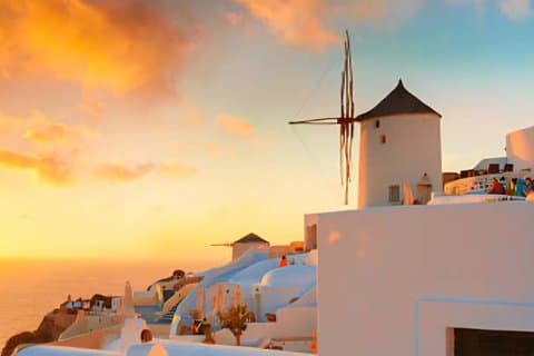 Santorini Luxury Private Tour: Avoid the Crowds & Sunset in Oia