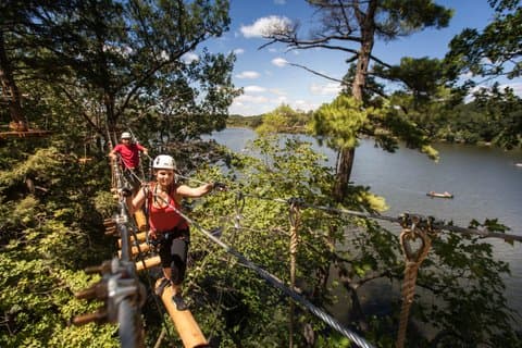 Visar inlägg med etikett Brampton Zipline & Aerial Game Trek.