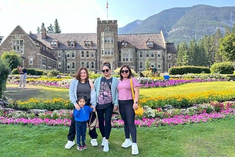 Tour privado de aventura de Calgary a Rockies