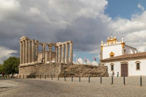 From Lisbon: Évora & Monsaraz Small-Group Day Tour