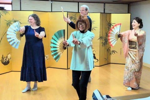 Experimente dança japonesa autêntica em um estúdio privado