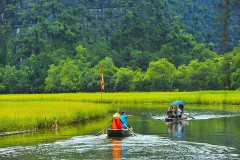 Ninh Binh luxe tour naar Hoa Lu Tam Coc Mua Cave Bich Dong 9Pax