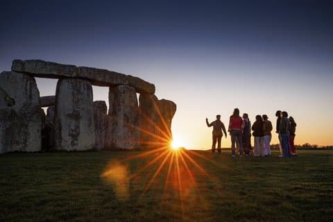 Tour di accesso speciale al cerchio interno di Stonehenge da Londra