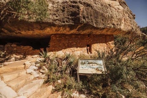 Phoenix Private Day Trip Walnut Canyon Meteor Crater and Winslow