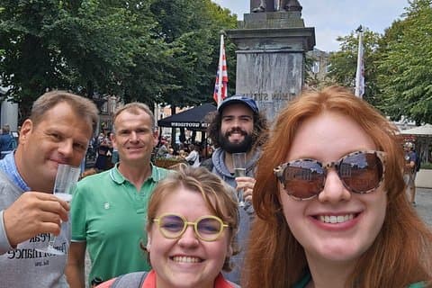 Brujas descubrió la historia de grupos pequeños y la experiencia gastronómica