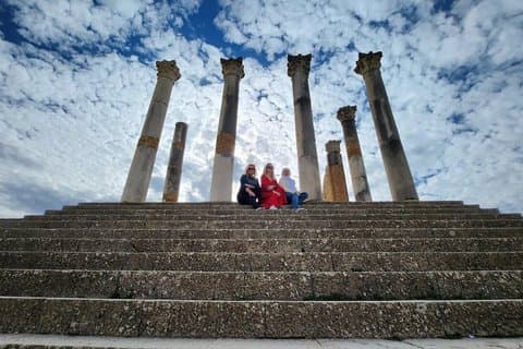 Small-Group Full-Day Meknes, Volubilis and Moulay Idriss Zerhoun Tour from Fez
