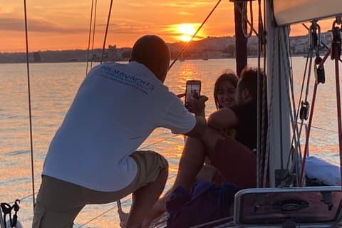 Lisboa privat romantisk 2-timers cruise med musserende vin-dag/solnedgang