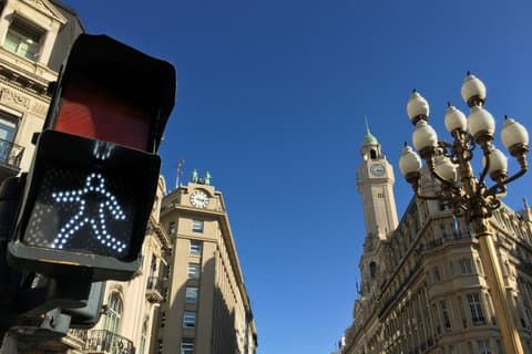 Tour a pie semiprivado de día completo por Buenos Aires 101 Domingos