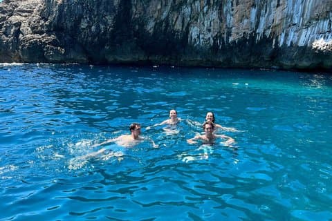 Tour de barco de velocidade de Kotor Bay: Blue Cave e Lady of the Rocks