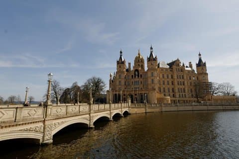From Seaside to Fairytale: Warnemunde and Schwerin Day Tour
