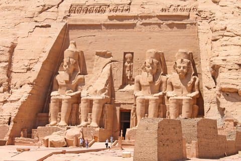 Excursión privada de un día completo a Abu Simbel desde Asuán